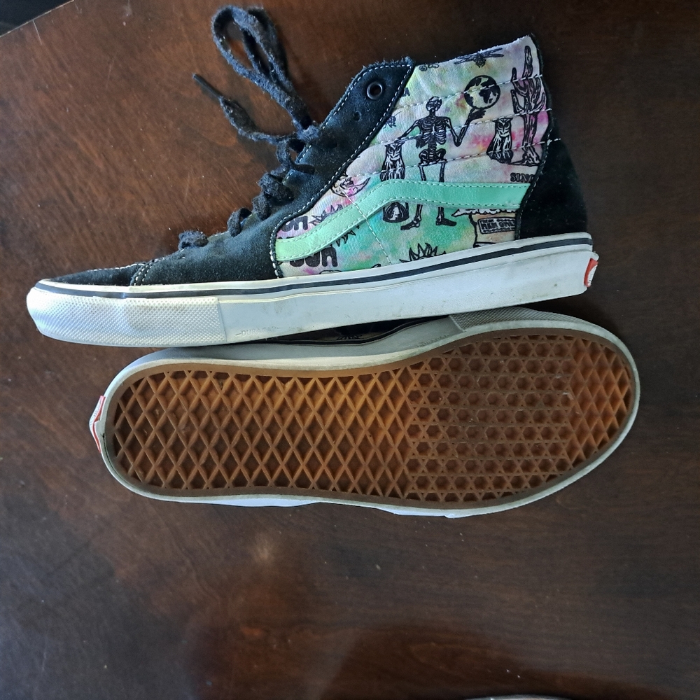 Vans - Picture 4 of 5